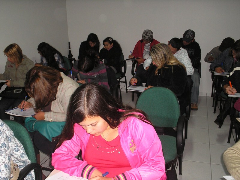 VENDENDO COM QUALIDADE E CONQUISTANDO CLIENTES. - TELEMACO BORBA PR