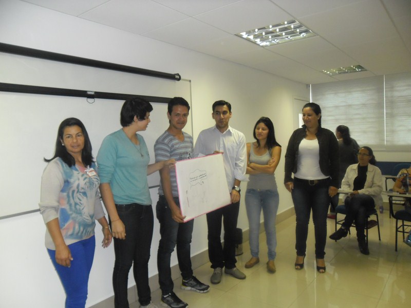ROBERJAN ROSSINI MINISTRA PALESTRA NA CIDADE DE PALMEIRA - PR.